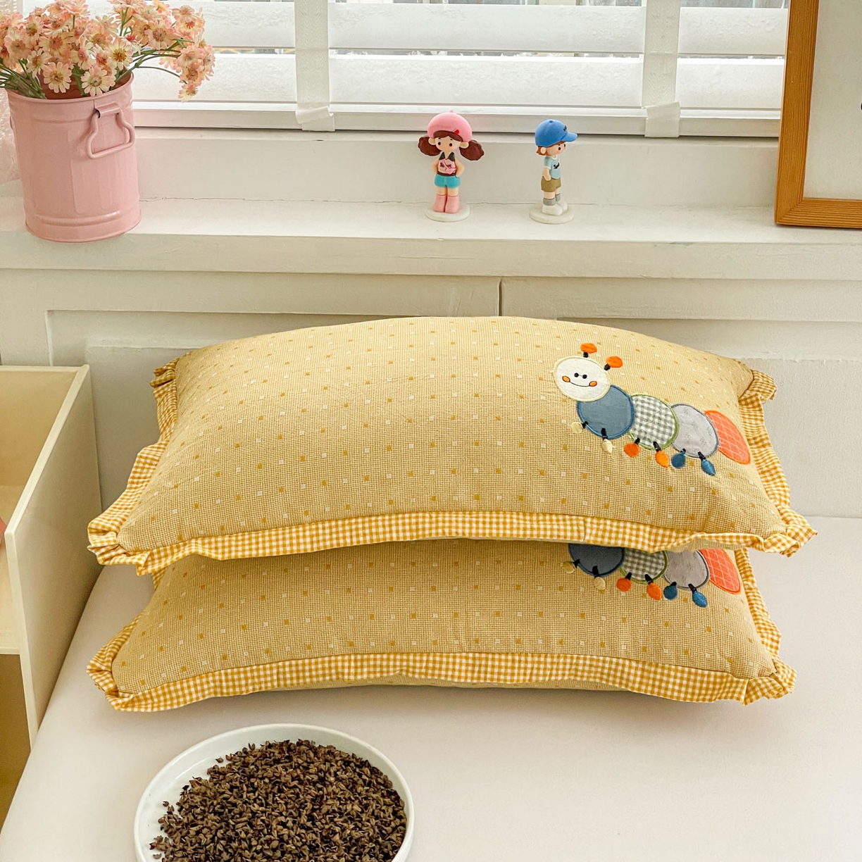 91家纺网 家纺一手货源 找家纺 梦叶草 2026新款全棉色织荞麦枕糖果虫荞麦枕枕头枕芯 糖果虫-米黄