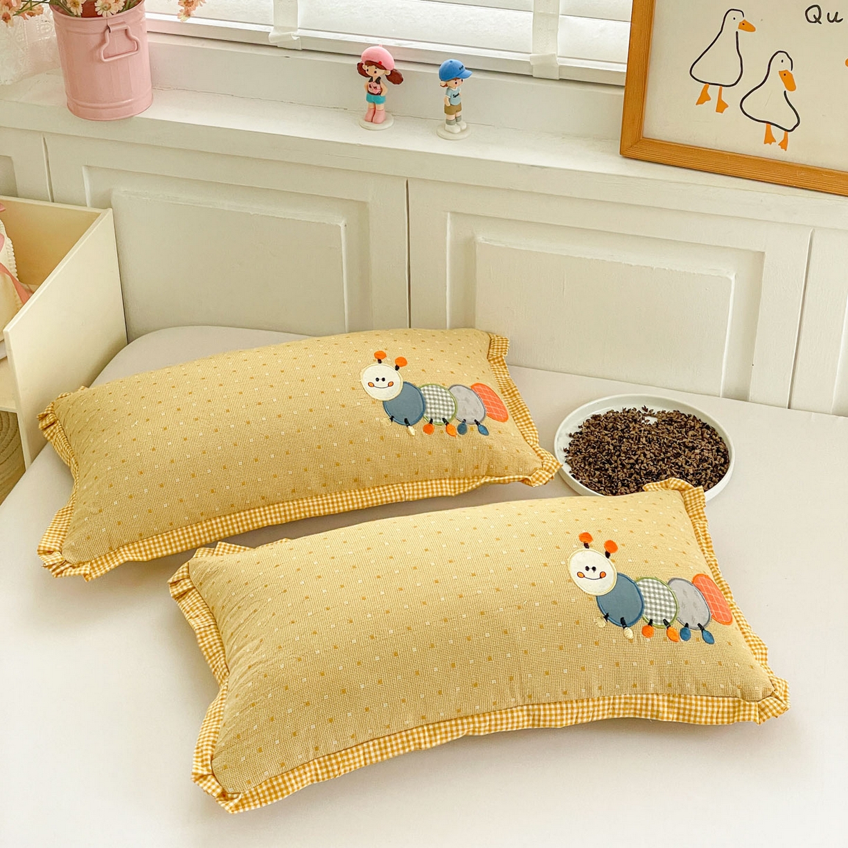 91家纺网 家纺一手货源 找家纺 梦叶草 2026新款全棉色织荞麦枕糖果虫荞麦枕枕头枕芯 糖果虫-米黄