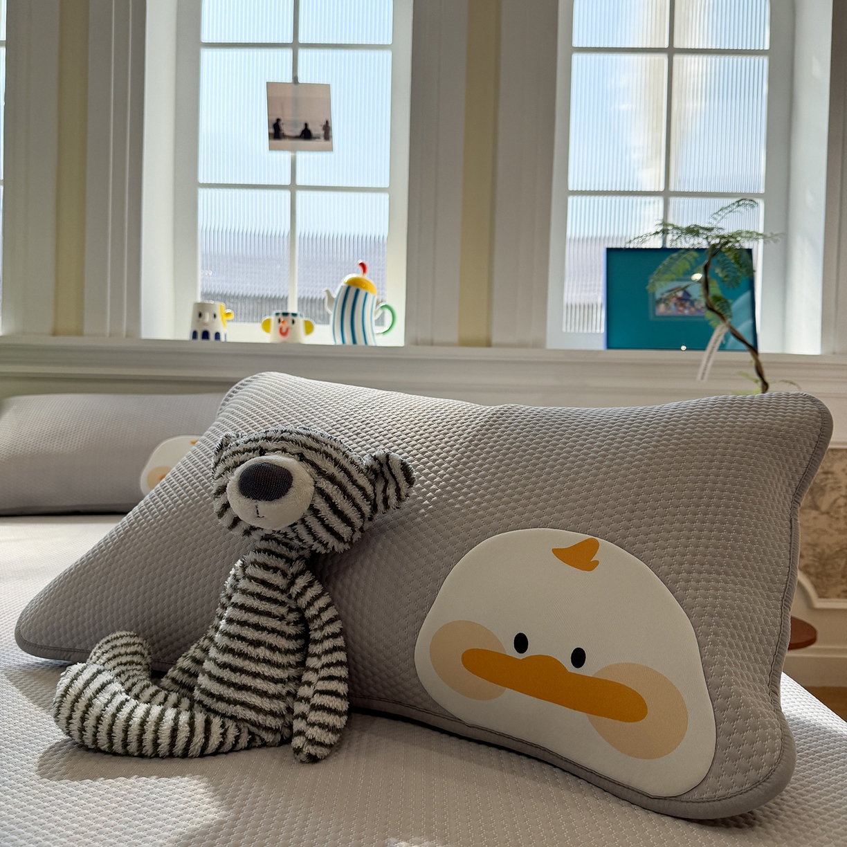 91家纺网 家纺一手货源 找家纺 Sweet dreams甜梦 2026新款A类锦氨异性贴布高端豆豆凉席-场景1 嘎嘎鸭