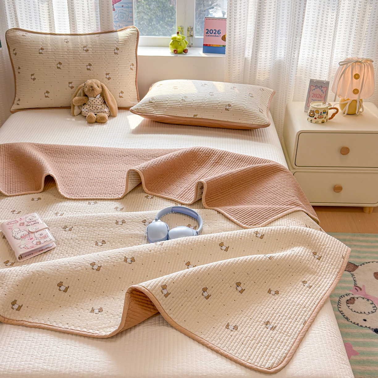 91家纺网 家纺一手货源 找家纺 （总）雅萱家纺 2026新款双面全棉砂洗印花床盖三件套