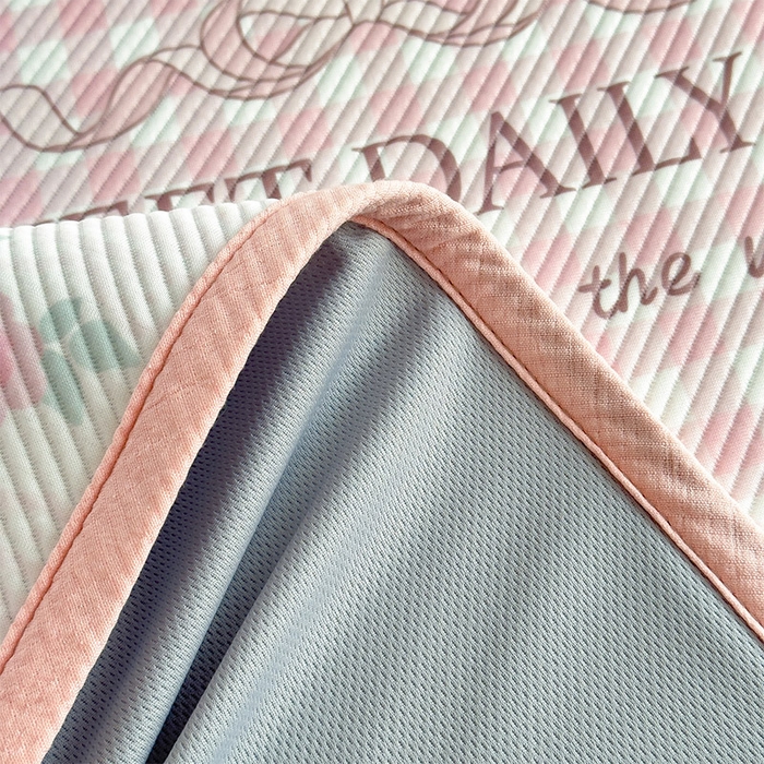 91家纺网 家纺一手货源 找家纺 几禾 2026新款卡通印花凉感凉豆豆凉席系列 粉色花海--床笠款