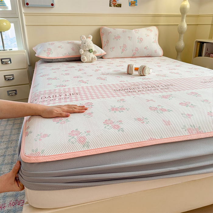 91家纺网 家纺一手货源 找家纺 几禾 2026新款卡通印花凉感凉豆豆凉席系列 粉色花海--床笠款