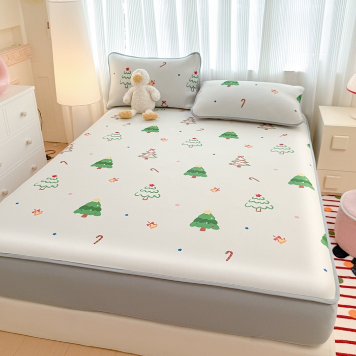 91家纺网 家纺一手货源 找家纺 布柔 2026新款冰皮凉席床笠冰丝小清新卡通印花软席可机洗 圣诞树