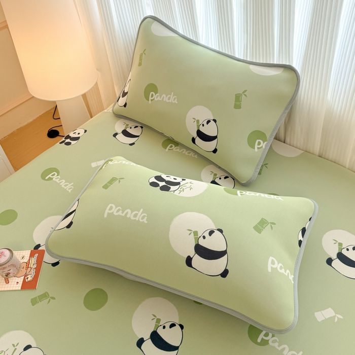 91家纺网 家纺一手货源 找家纺 布柔 2026新款冰皮凉席床笠冰丝小清新卡通印花软席可机洗 小熊猫