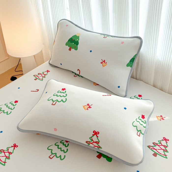 91家纺网 家纺一手货源 找家纺 布柔 2026新款冰皮凉席床笠冰丝小清新卡通印花软席可机洗 圣诞树