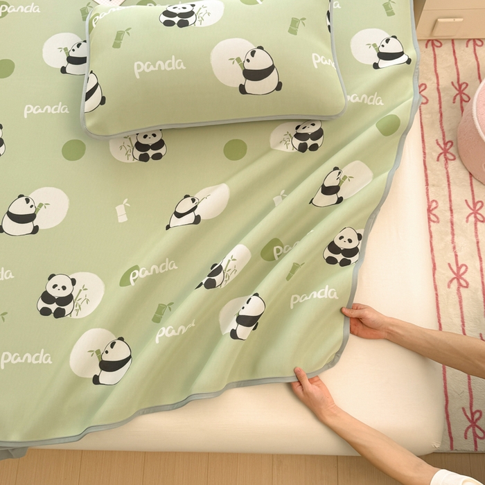 91家纺网 家纺一手货源 找家纺 布柔 2026新款冰皮凉席床笠冰丝小清新卡通印花软席可机洗 小熊猫