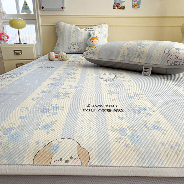 91家纺网 家纺一手货源 找家纺 几禾 2026新款卡通印花凉感凉豆豆凉席系列 花园物语--床笠款