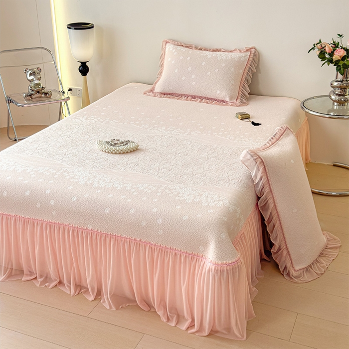 91家纺网 家纺一手货源 找家纺 孩子王家纺 2026新款冰豆豆凉席夏天冰丝席夏季凉感值过0.21可机洗双人床裙款A类母婴级软 花园蜜裸粉