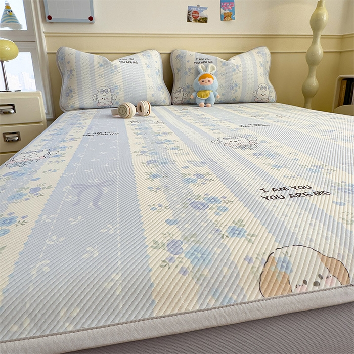 91家纺网 家纺一手货源 找家纺 几禾 2026新款卡通印花凉感凉豆豆凉席系列 花园物语--床笠款