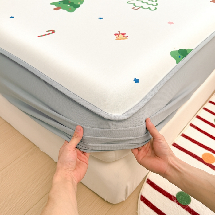 91家纺网 家纺一手货源 找家纺 布柔 2026新款冰皮凉席床笠冰丝小清新卡通印花软席可机洗 圣诞树