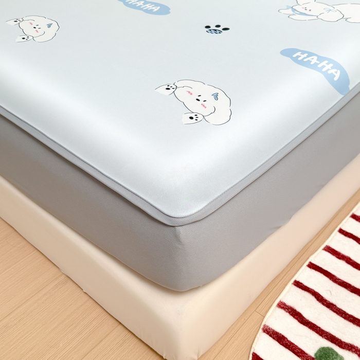 91家纺网 家纺一手货源 找家纺 布柔 2026新款冰皮凉席床笠冰丝小清新卡通印花软席可机洗 哈哈狗