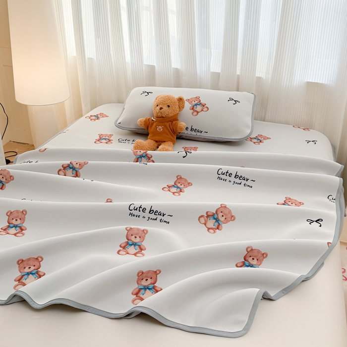 91家纺网 家纺一手货源 找家纺 布柔 2026新款冰皮凉席床笠冰丝小清新卡通印花软席可机洗 泰迪熊