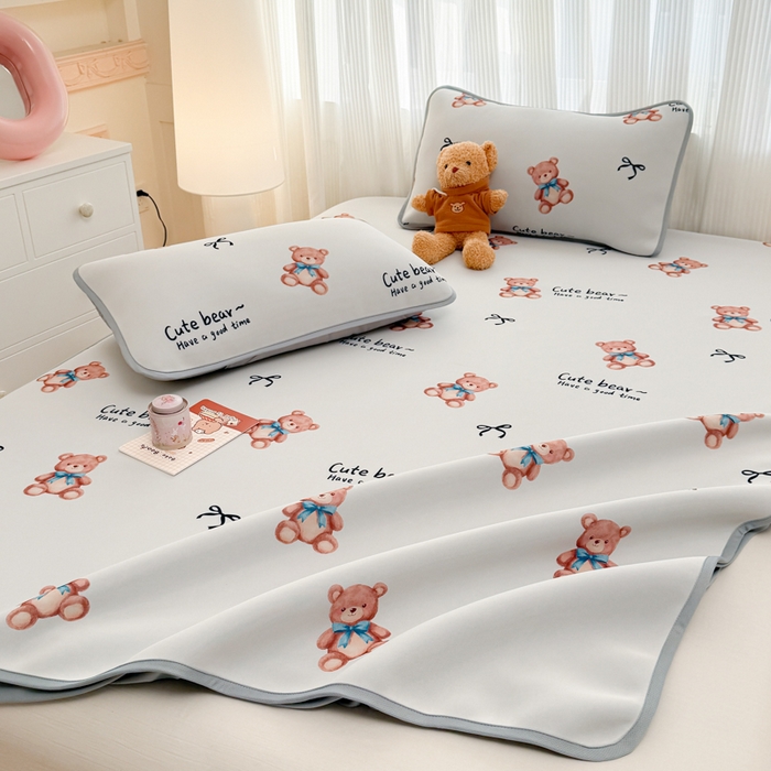 91家纺网 家纺一手货源 找家纺 布柔 2026新款冰皮凉席床笠冰丝小清新卡通印花软席可机洗 泰迪熊