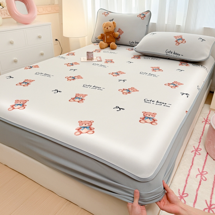 91家纺网 家纺一手货源 找家纺 布柔 2026新款冰皮凉席床笠冰丝小清新卡通印花软席可机洗 泰迪熊