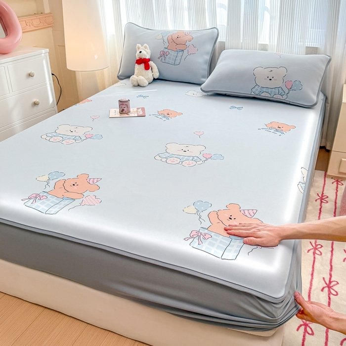 91家纺网 家纺一手货源 找家纺 布柔 2026新款冰皮凉席床笠冰丝小清新卡通印花软席可机洗 礼物熊