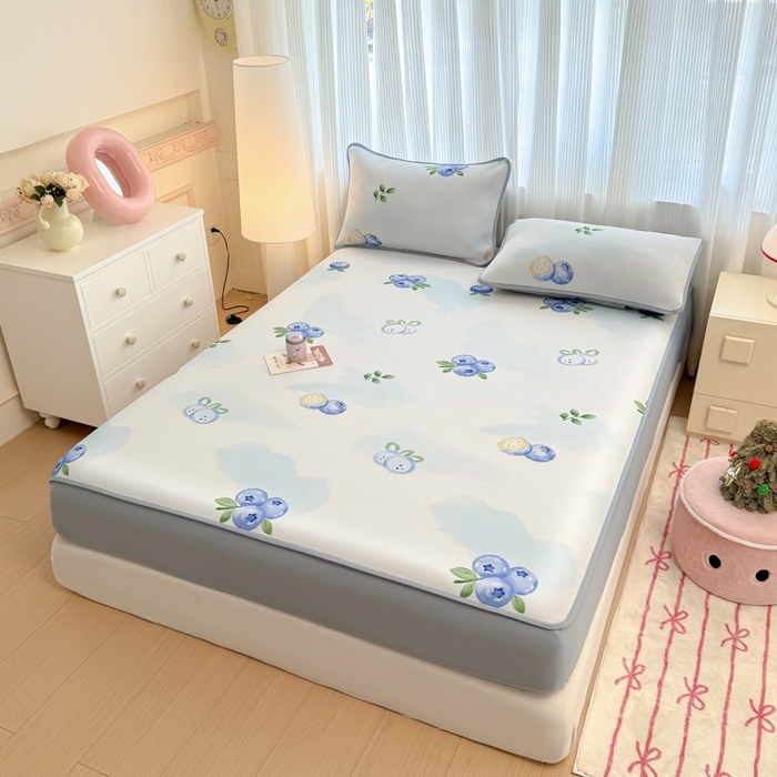 91家纺网 家纺一手货源 找家纺 布柔 2026新款冰皮凉席床笠冰丝小清新卡通印花软席可机洗 蓝莓