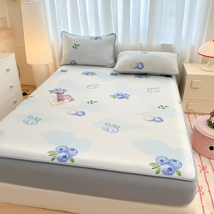 91家纺网 家纺一手货源 找家纺 布柔 2026新款冰皮凉席床笠冰丝小清新卡通印花软席可机洗 蓝莓