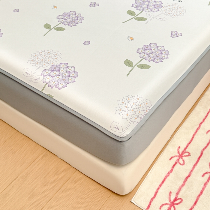 91家纺网 家纺一手货源 找家纺 布柔 2026新款冰皮凉席床笠冰丝小清新卡通印花软席可机洗 绣球花