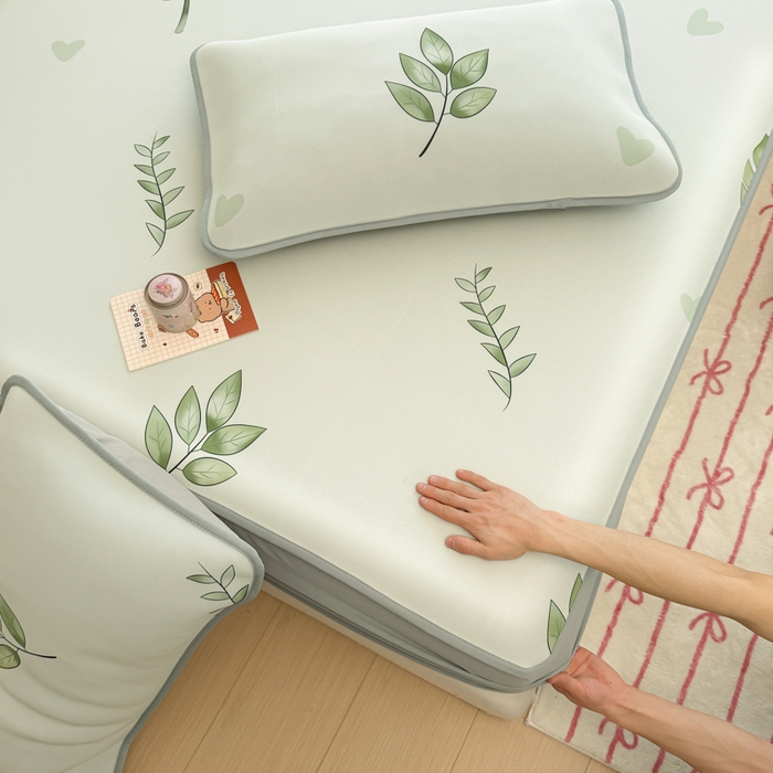 91家纺网 家纺一手货源 找家纺 布柔 2026新款冰皮凉席床笠冰丝小清新卡通印花软席可机洗 初夏