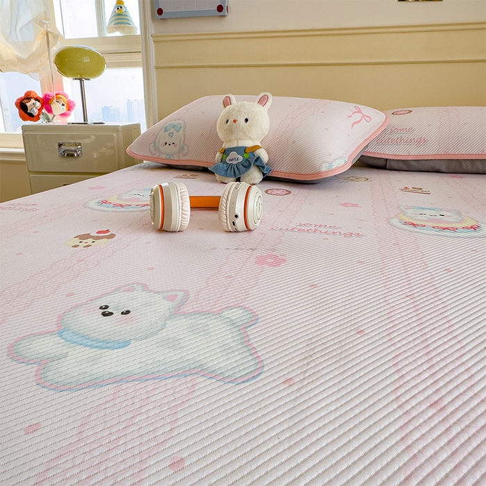 91家纺网 家纺一手货源 找家纺 几禾 2026新款卡通印花凉感凉豆豆凉席系列 萌萌皮皮狗--床笠款