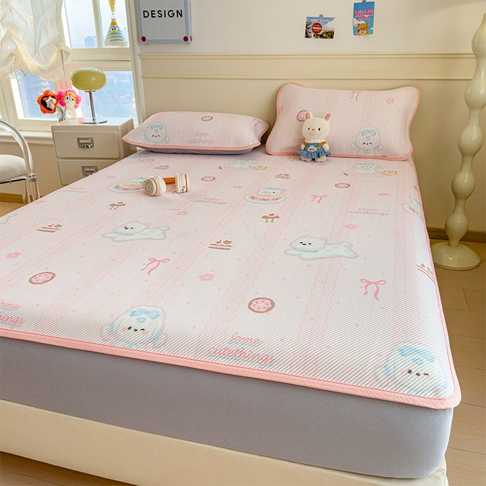 91家纺网 家纺一手货源 找家纺 几禾 2026新款卡通印花凉感凉豆豆凉席系列 萌萌皮皮狗--床笠款