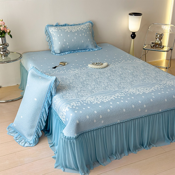 91家纺网 家纺一手货源 找家纺 孩子王家纺 2026新款冰豆豆凉席夏天冰丝席夏季凉感值过0.21可机洗双人床裙款A类母婴级软 花园星雾蓝