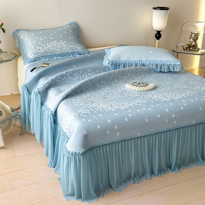 91家纺网 家纺一手货源 找家纺 孩子王家纺 2026新款冰豆豆凉席夏天冰丝席夏季凉感值过0.21可机洗双人床裙款A类母婴级软 花园星雾蓝