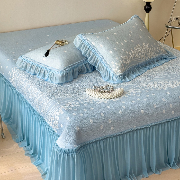 91家纺网 家纺一手货源 找家纺 孩子王家纺 2026新款冰豆豆凉席夏天冰丝席夏季凉感值过0.21可机洗双人床裙款A类母婴级软 花园星雾蓝