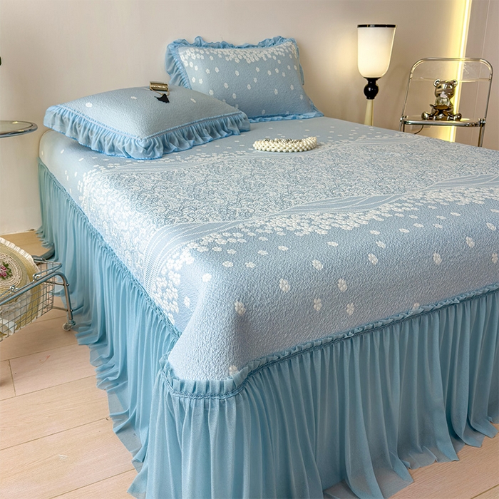 91家纺网 家纺一手货源 找家纺 孩子王家纺 2026新款冰豆豆凉席夏天冰丝席夏季凉感值过0.21可机洗双人床裙款A类母婴级软 花园星雾蓝