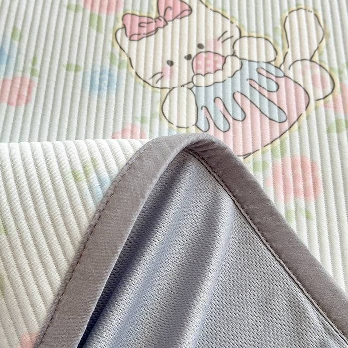 91家纺网 家纺一手货源 找家纺 几禾 2026新款卡通印花凉感凉豆豆凉席系列 奶茶布丁--床笠款