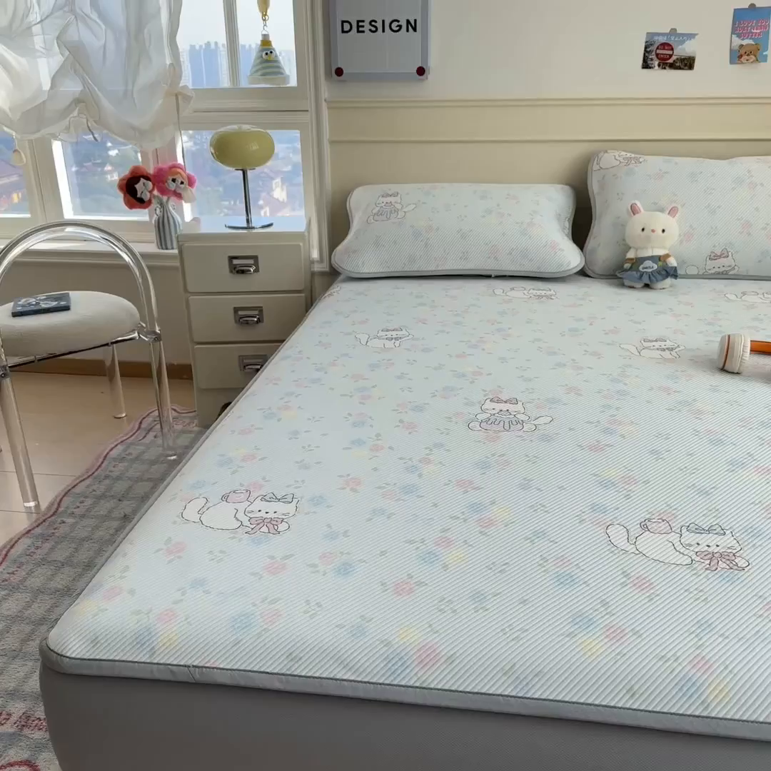 91家纺网 家纺一手货源 找家纺 几禾 2026新款卡通印花凉感凉豆豆凉席系列 奶茶布丁--床笠款