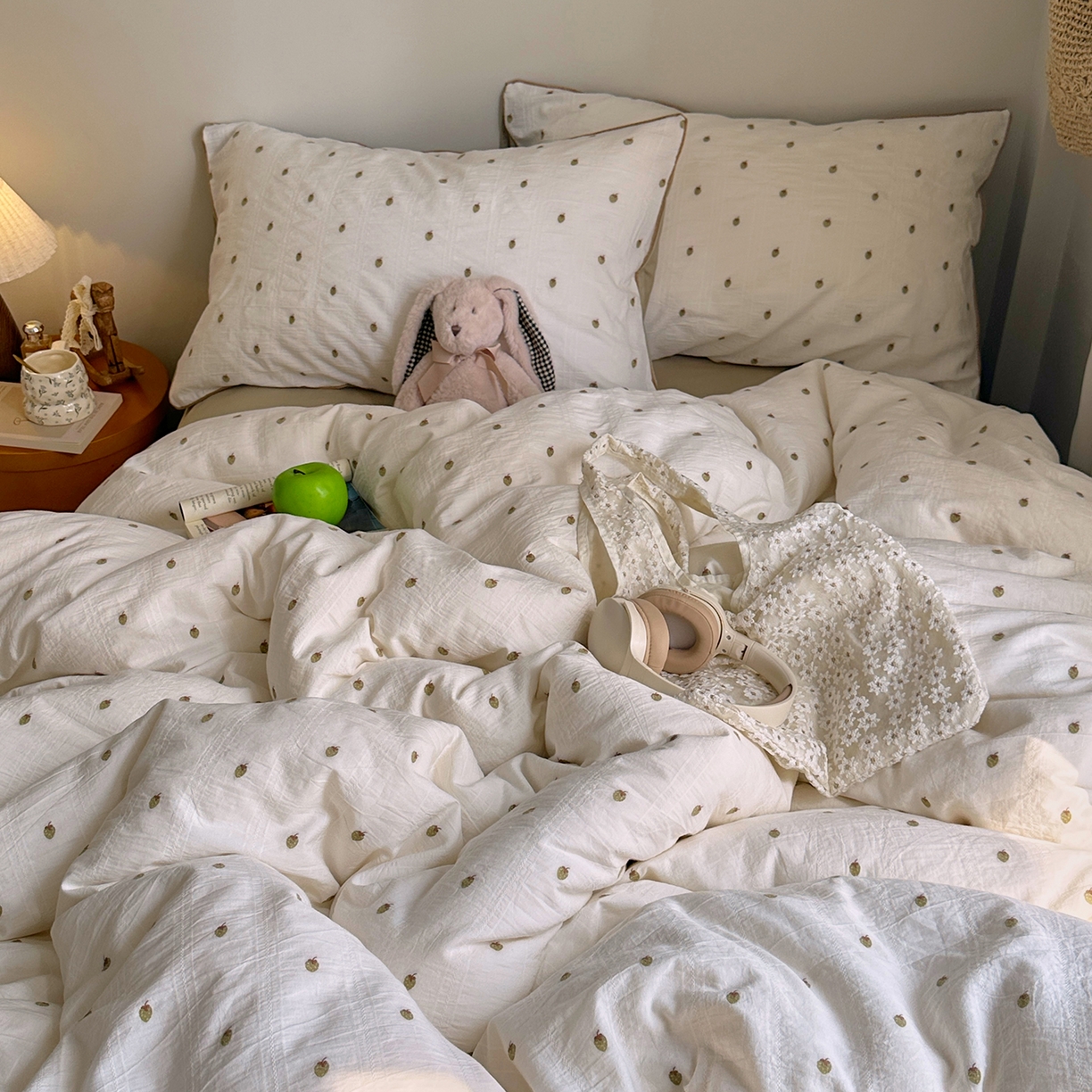 91家纺网 家纺一手货源 找家纺 艾咪-Amy ntmy 2026新款嵌条边全棉纯棉色织小提花四件套 嵌条款-草莓