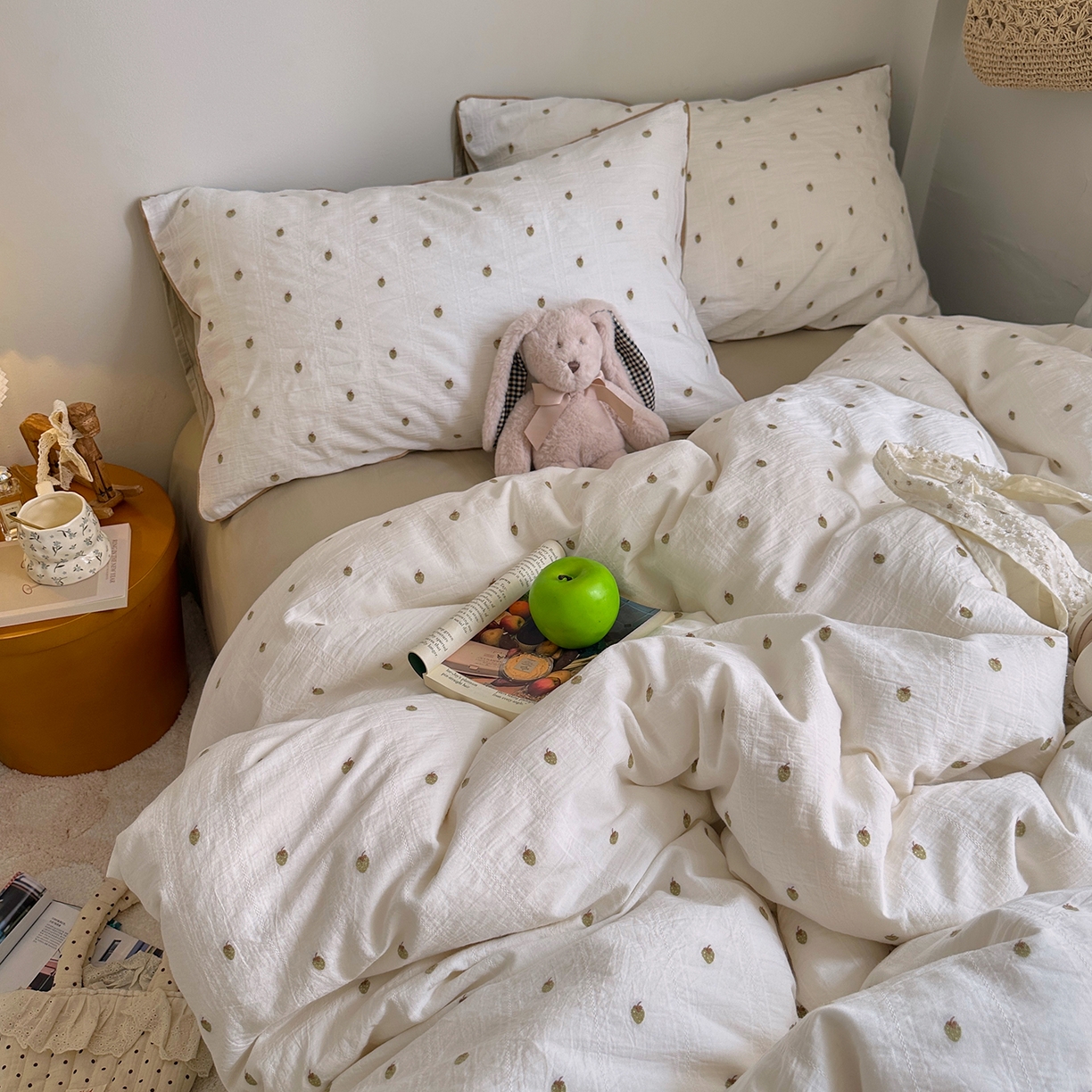 91家纺网 家纺一手货源 找家纺 艾咪-Amy ntmy 2026新款嵌条边全棉纯棉色织小提花四件套 嵌条款-草莓