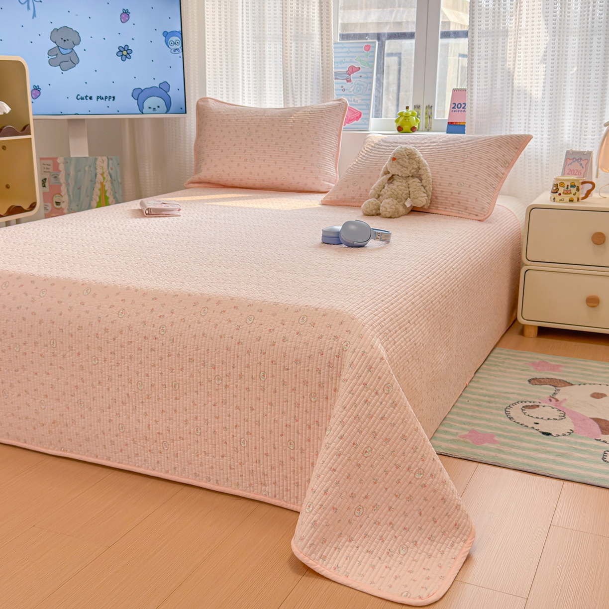 91家纺网 家纺一手货源 找家纺 雅萱家纺 2026新款双面全棉砂洗印花床盖三件套 粉色蔷薇