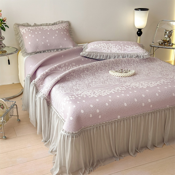 91家纺网 家纺一手货源 找家纺 孩子王家纺 2026新款冰豆豆凉席夏天冰丝席夏季凉感值过0.21可机洗双人床裙款A类母婴级软 花园燕尾紫