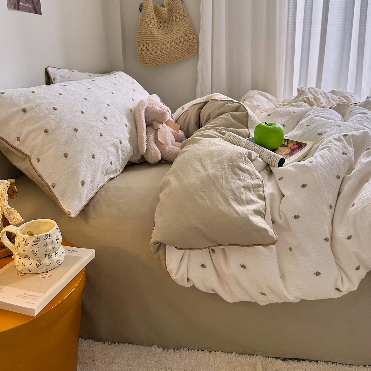 91家纺网 家纺一手货源 找家纺 艾咪-Amy ntmy 2026新款嵌条边全棉纯棉色织小提花四件套 嵌条款-草莓