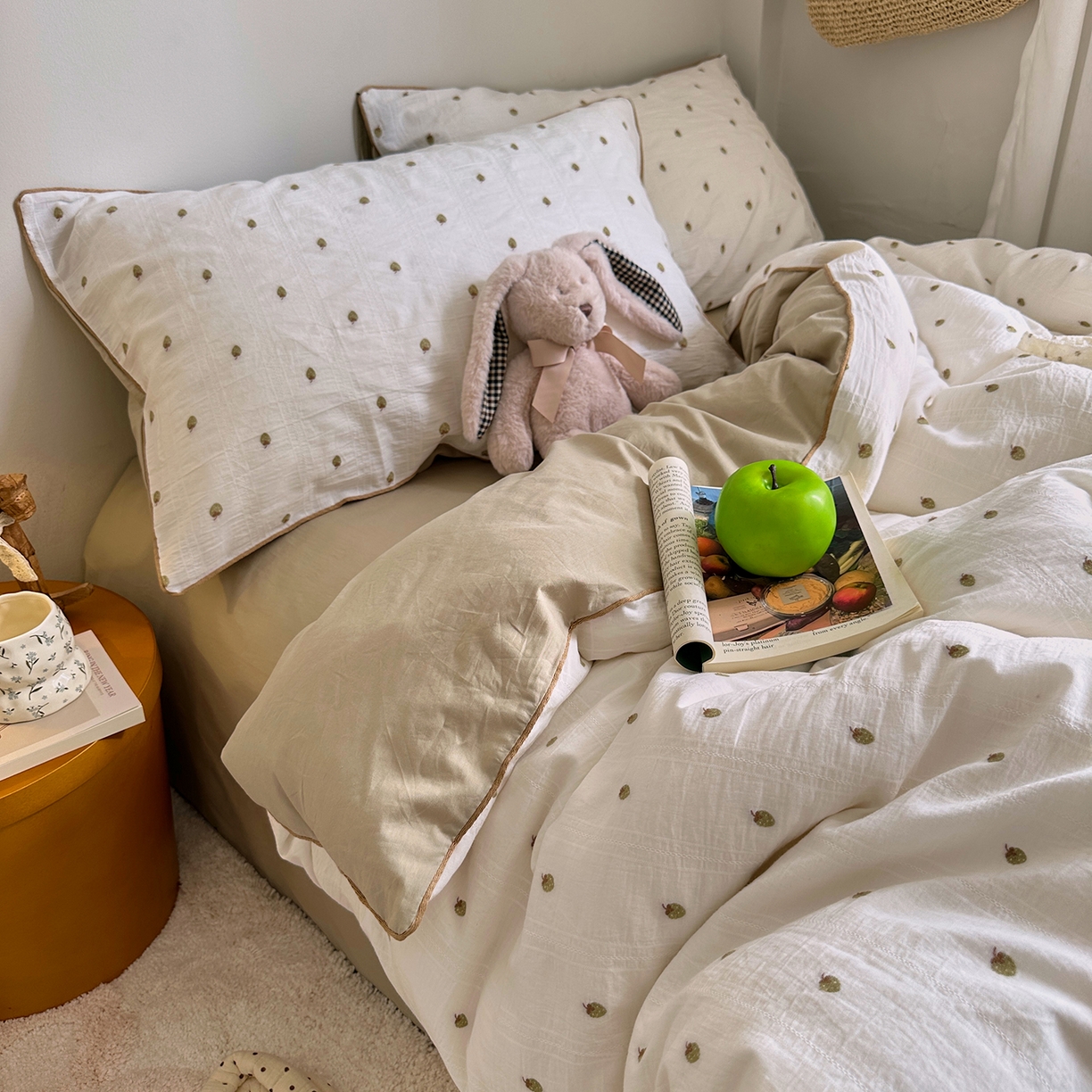 91家纺网 家纺一手货源 找家纺 艾咪-Amy ntmy 2026新款嵌条边全棉纯棉色织小提花四件套 嵌条款-草莓