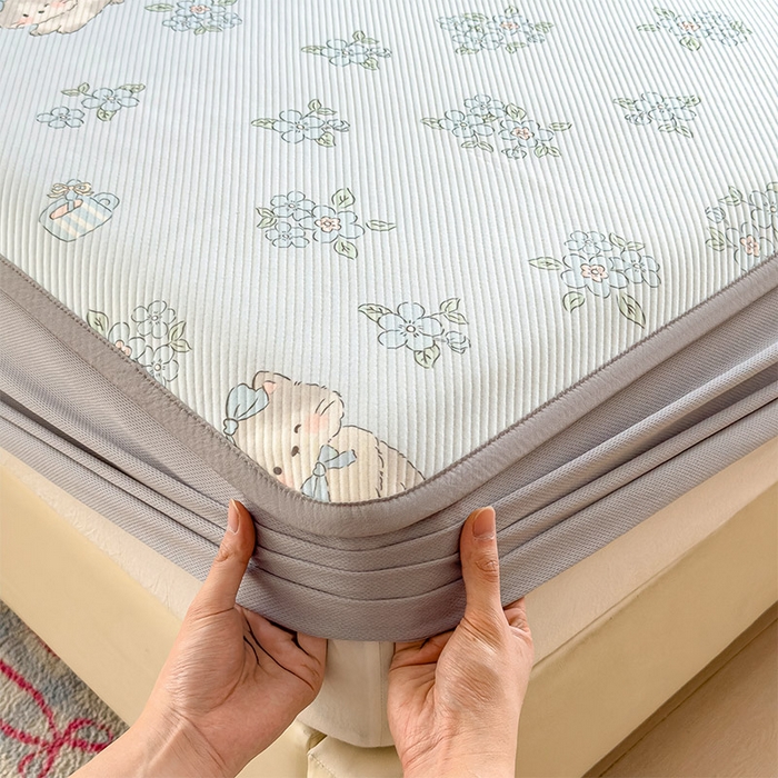 91家纺网 家纺一手货源 找家纺 几禾 2026新款卡通印花凉感凉豆豆凉席系列 小花猫--床笠款