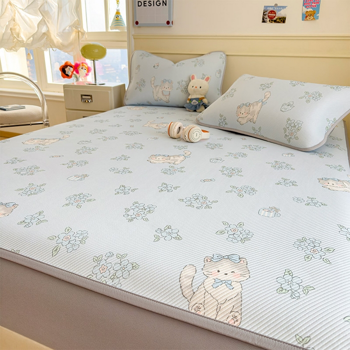 91家纺网 家纺一手货源 找家纺 几禾 2026新款卡通印花凉感凉豆豆凉席系列 小花猫--床笠款