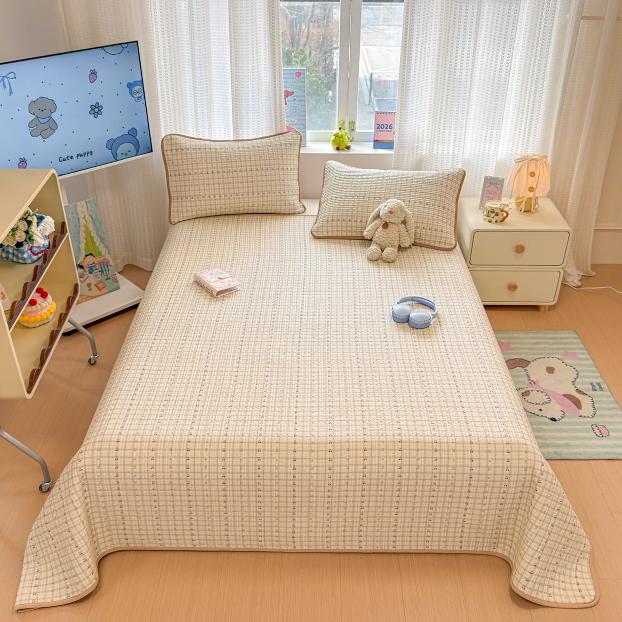 91家纺网 家纺一手货源 找家纺 雅萱家纺 2026新款双面全棉砂洗印花床盖三件套 格子樱桃