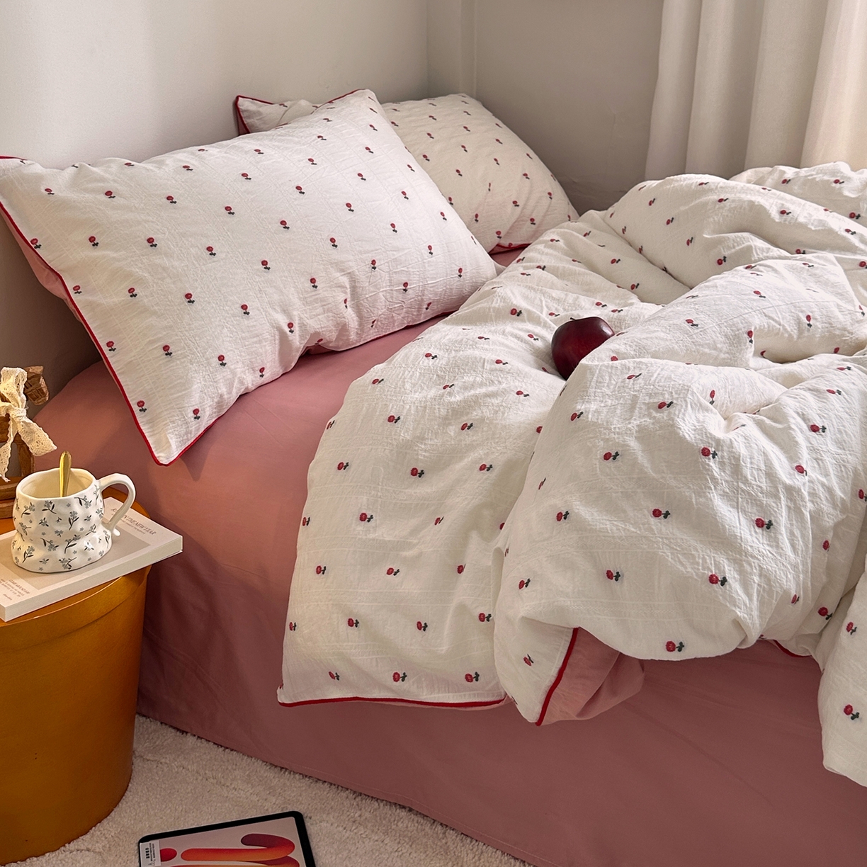 91家纺网 家纺一手货源 找家纺 艾咪-Amy ntmy 2026新款嵌条边全棉纯棉色织小提花四件套 嵌条款-小花