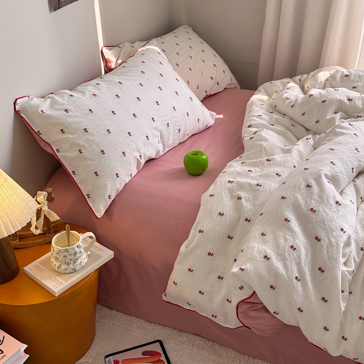 91家纺网 家纺一手货源 找家纺 艾咪-Amy ntmy 2026新款嵌条边全棉纯棉色织小提花四件套 嵌条款-小花