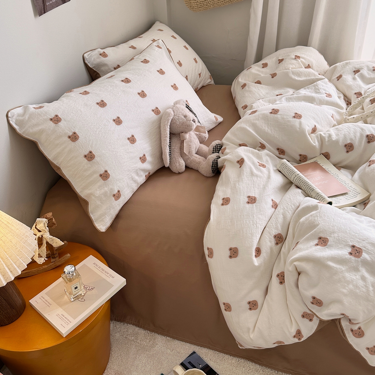 91家纺网 家纺一手货源 找家纺 艾咪-Amy ntmy 2026新款嵌条边全棉纯棉色织小提花四件套 嵌条款-小熊