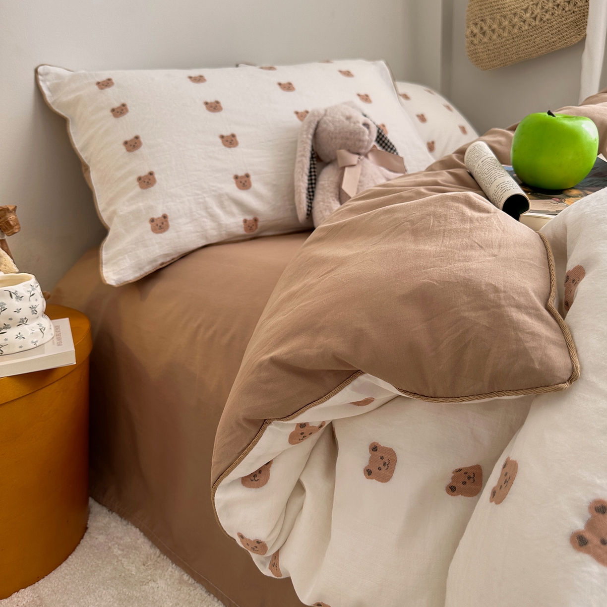 91家纺网 家纺一手货源 找家纺 艾咪-Amy ntmy 2026新款嵌条边全棉纯棉色织小提花四件套 嵌条款-小熊