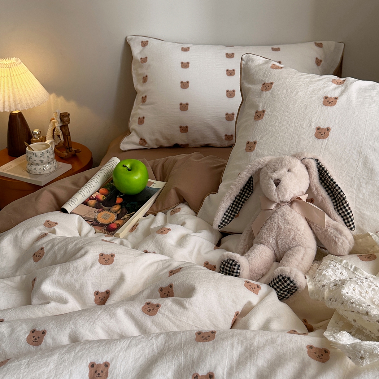 91家纺网 家纺一手货源 找家纺 艾咪-Amy ntmy 2026新款嵌条边全棉纯棉色织小提花四件套 嵌条款-小熊