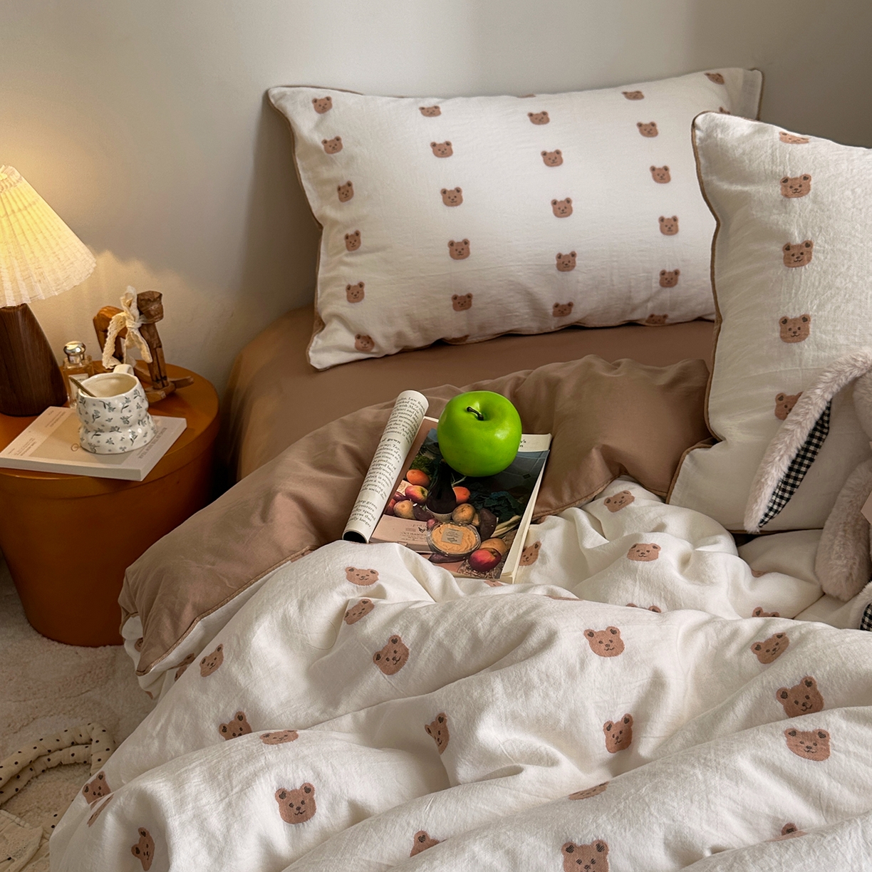 91家纺网 家纺一手货源 找家纺 艾咪-Amy ntmy 2026新款嵌条边全棉纯棉色织小提花四件套 嵌条款-小熊