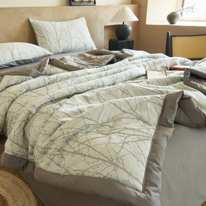 91家纺网 家纺一手货源 找家纺 晨曦家纺 2026春夏新款全棉纯棉水洗棉三层提花大豆夏被夏凉被空调被大豆夏被四件套 提花-树林灰