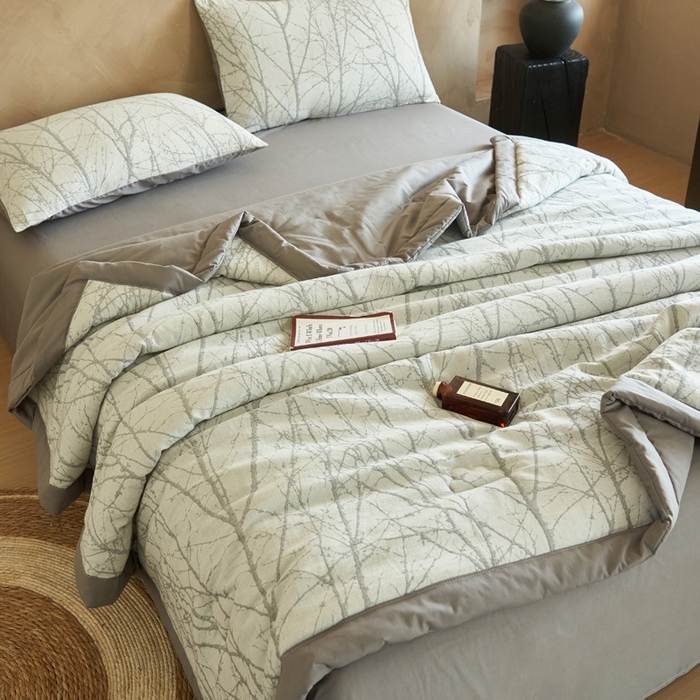 91家纺网 家纺一手货源 找家纺 晨曦家纺 2026春夏新款全棉纯棉水洗棉三层提花大豆夏被夏凉被空调被大豆夏被四件套 提花-树林灰