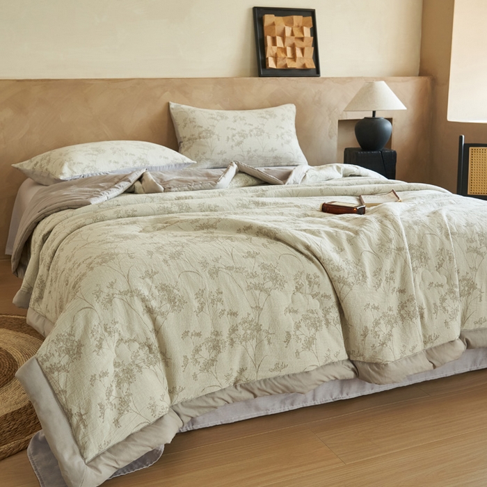 91家纺网 家纺一手货源 找家纺 晨曦家纺 2026春夏新款全棉纯棉水洗棉三层提花大豆夏被夏凉被空调被大豆夏被四件套 提花-枝繁咖