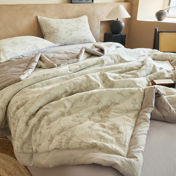 91家纺网 家纺一手货源 找家纺 晨曦家纺 2026春夏新款全棉纯棉水洗棉三层提花大豆夏被夏凉被空调被大豆夏被四件套 提花-枝繁咖